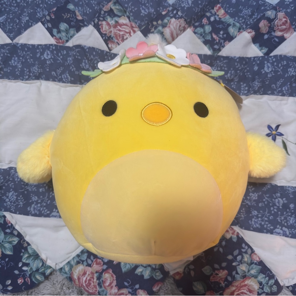 Squishmallow: Triston the chick (flower crown)